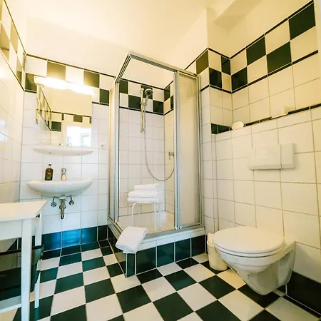 Haus E 摩泽尔河畔的泽尔