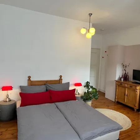 Haus E Πανσιόν