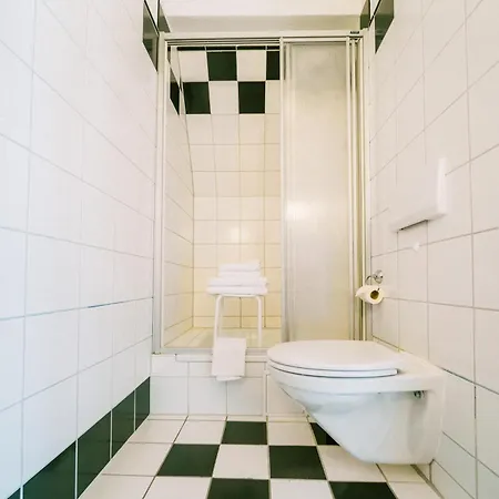 בית הארחה Haus E